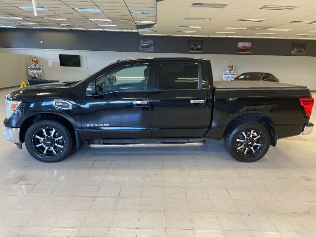 2017 Nissan Titan SV