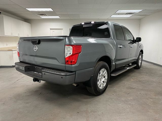 2017 Nissan Titan SV