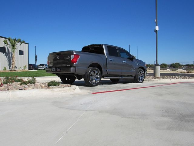 2017 Nissan Titan SV