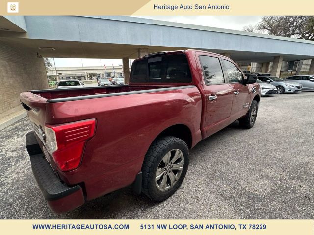 2017 Nissan Titan SV