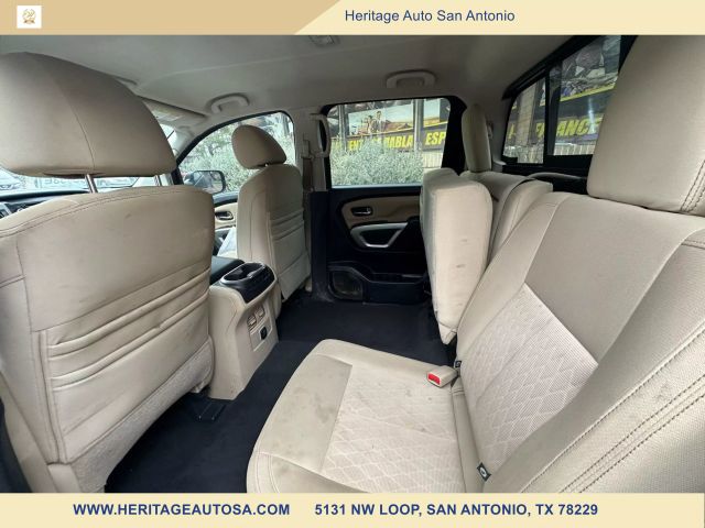 2017 Nissan Titan SV