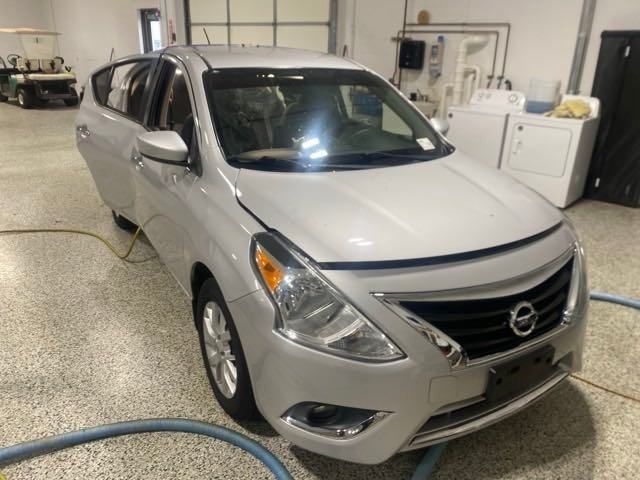 2017 Nissan Versa SV