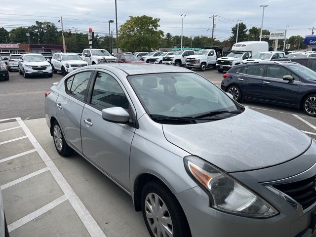 2017 Nissan Versa SV