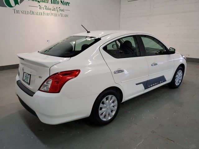 2017 Nissan Versa SV