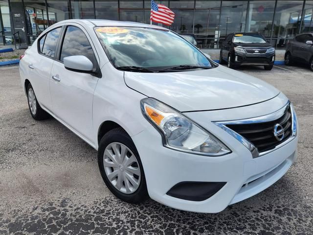 2017 Nissan Versa SV