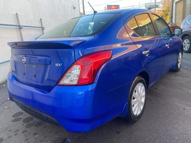 2017 Nissan Versa SV