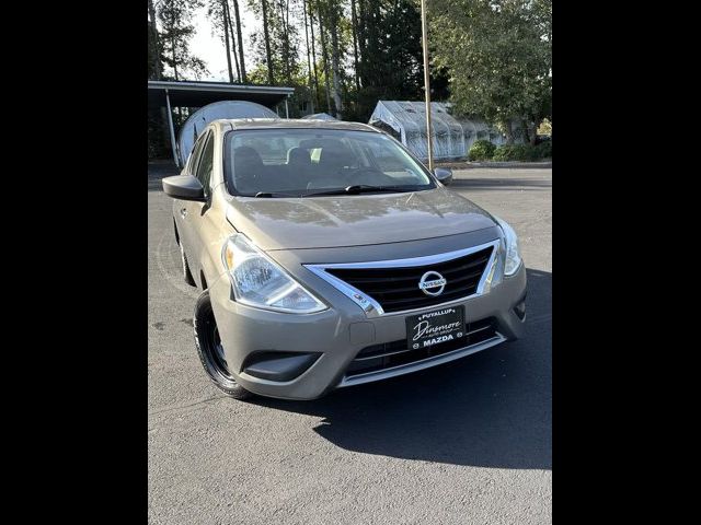 2017 Nissan Versa SV