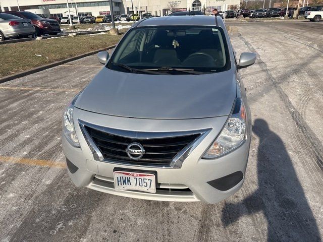 2017 Nissan Versa SV