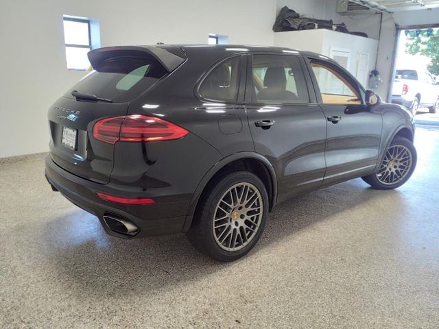 2017 Porsche Cayenne Platinum Edition