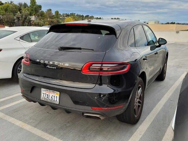 2017 Porsche Macan Base