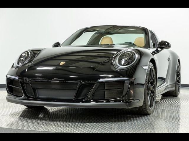 2017 Porsche 911 4 GTS