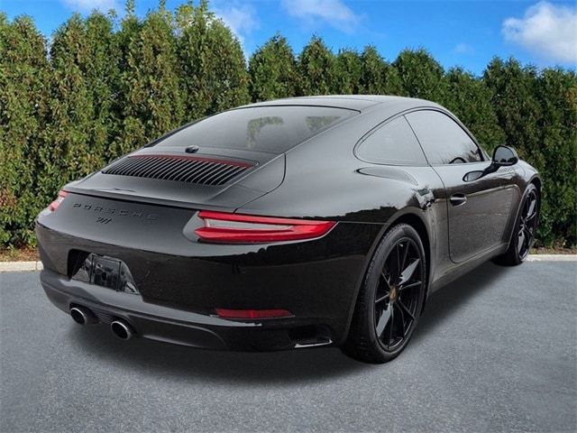 2017 Porsche 911 Carrera