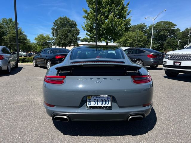 2017 Porsche 911 Carrera