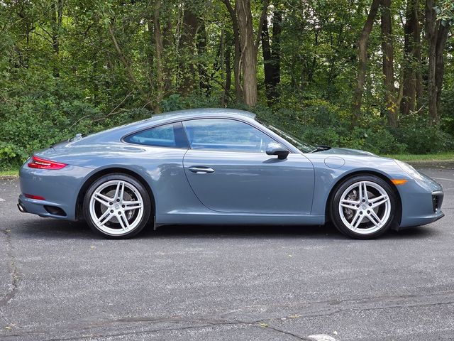 2017 Porsche 911 Carrera