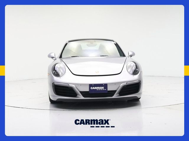 2017 Porsche 911 Carrera 4
