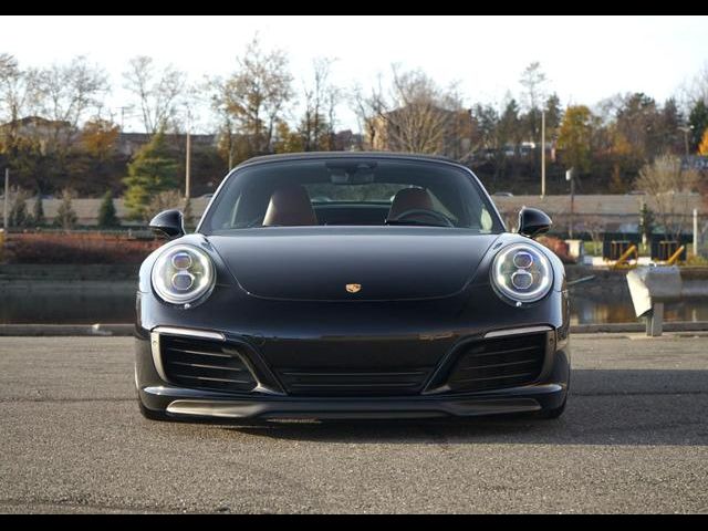 2017 Porsche 911 Carrera 4