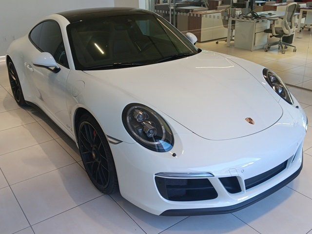 2017 Porsche 911 Carrera GTS