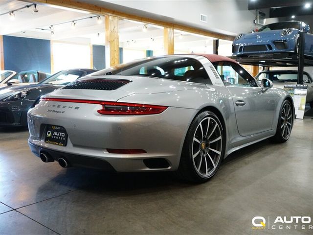 2017 Porsche 911 4