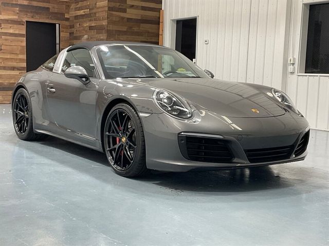 2017 Porsche 911 4S