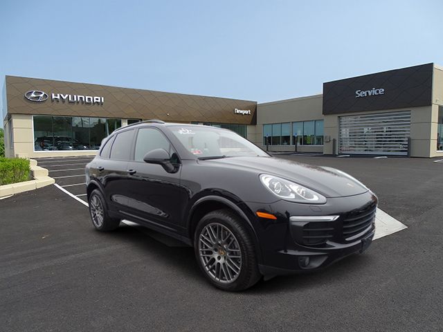 2017 Porsche Cayenne Base