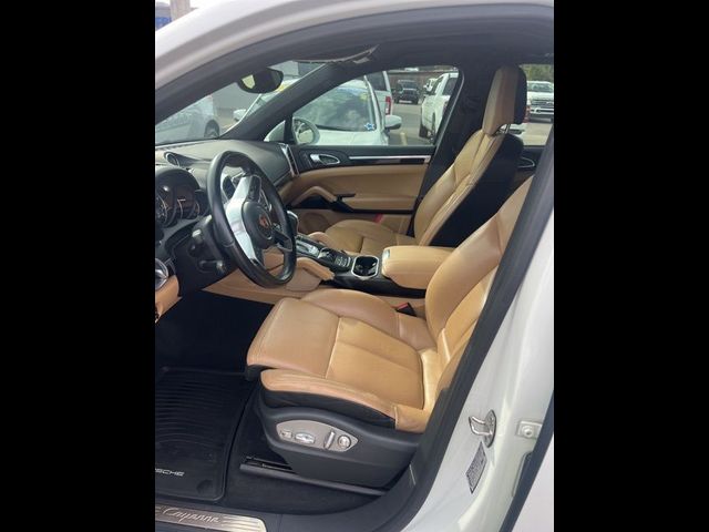 2017 Porsche Cayenne Base