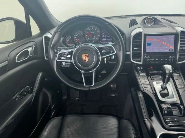 2017 Porsche Cayenne Base