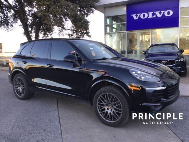 2017 Porsche Cayenne Base