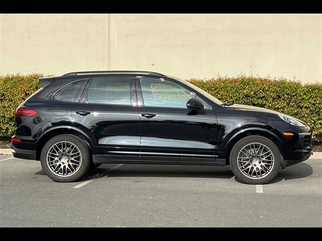 2017 Porsche Cayenne Platinum Edition