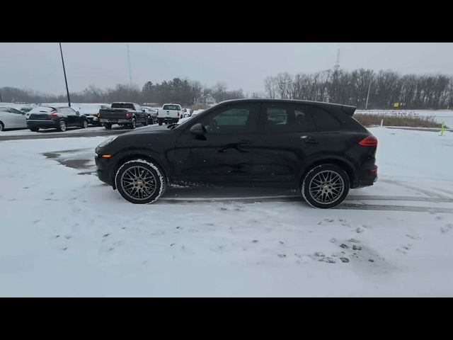 2017 Porsche Cayenne Base