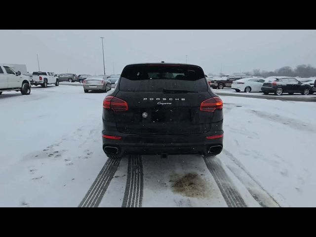 2017 Porsche Cayenne Base