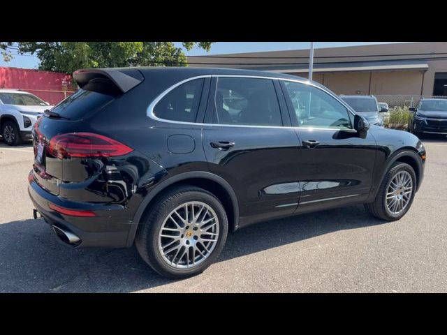 2017 Porsche Cayenne Base