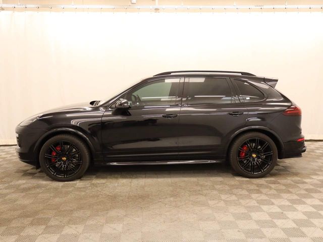 2017 Porsche Cayenne GTS