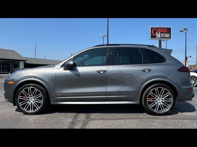 2017 Porsche Cayenne GTS