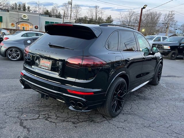 2017 Porsche Cayenne GTS