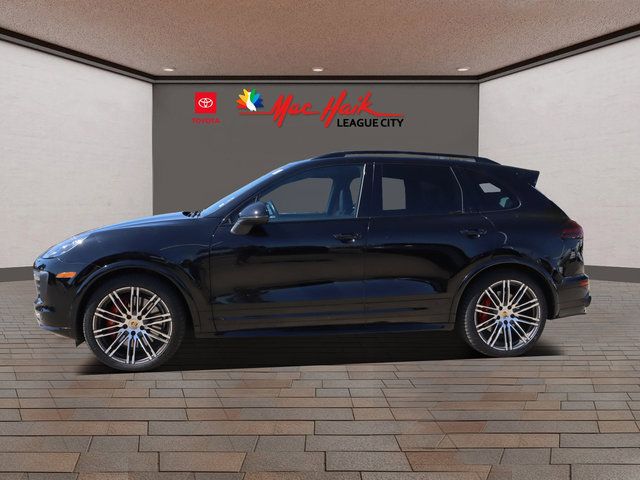 2017 Porsche Cayenne GTS