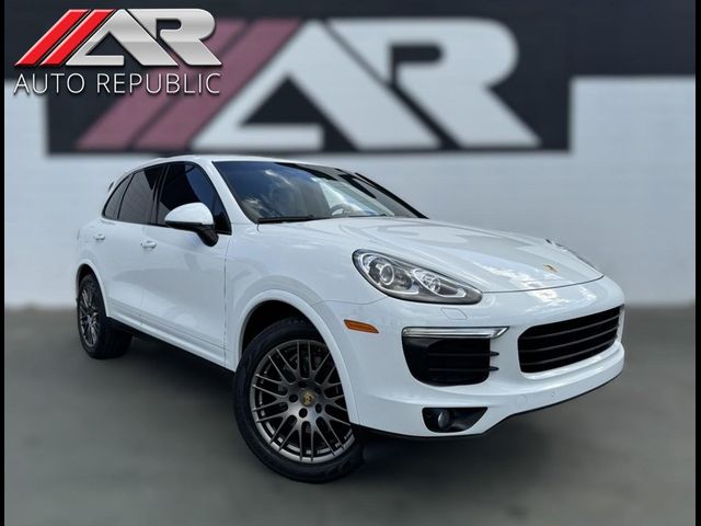 2017 Porsche Cayenne Platinum Edition