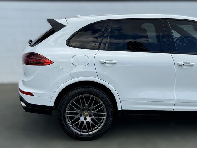 2017 Porsche Cayenne Platinum Edition