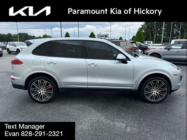 2017 Porsche Cayenne Platinum Edition