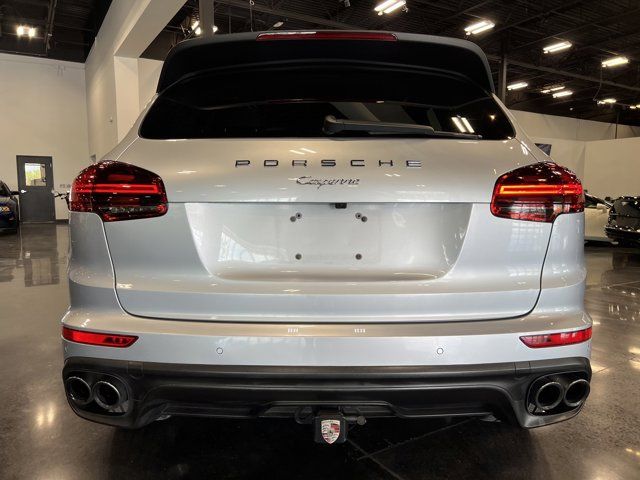 2017 Porsche Cayenne Base