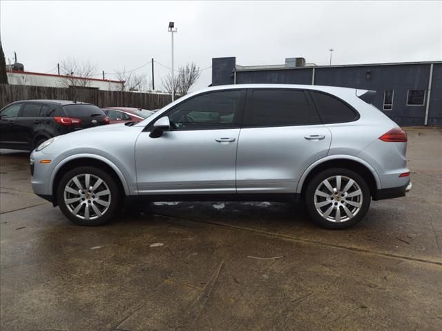 2017 Porsche Cayenne Platinum Edition