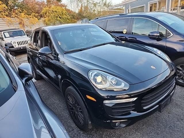 2017 Porsche Cayenne Platinum Edition