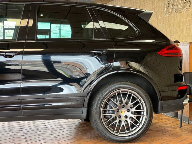 2017 Porsche Cayenne Platinum Edition