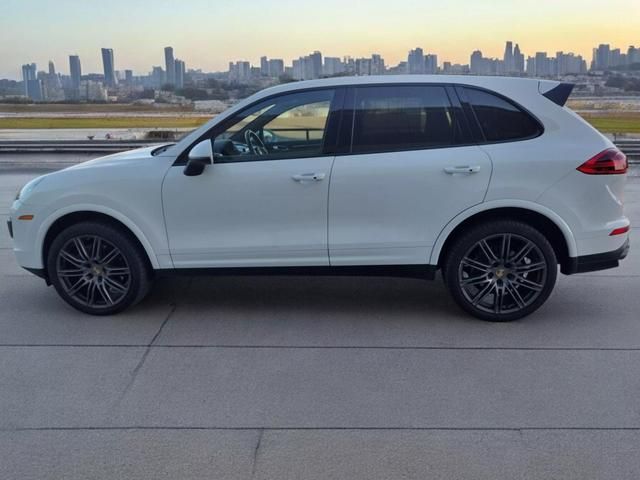 2017 Porsche Cayenne Platinum Edition