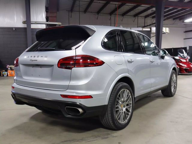 2017 Porsche Cayenne Platinum Edition