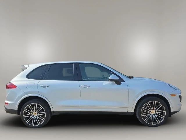 2017 Porsche Cayenne Platinum Edition