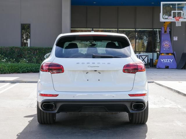 2017 Porsche Cayenne Platinum Edition