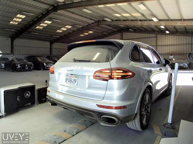 2017 Porsche Cayenne Platinum Edition