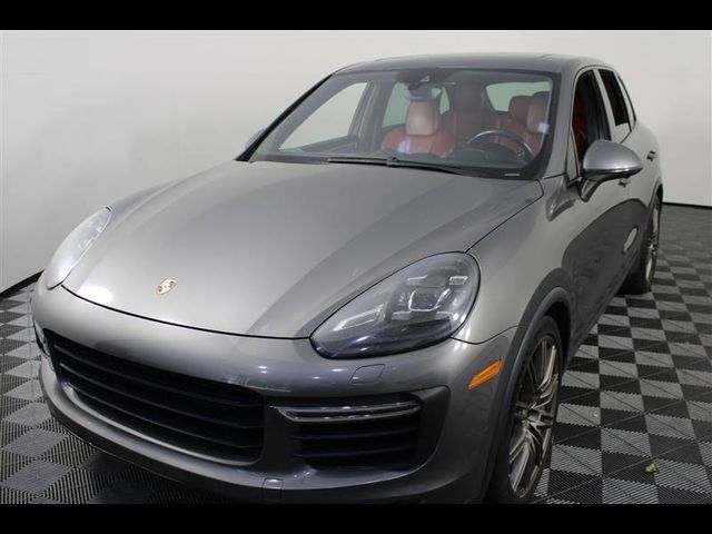 2017 Porsche Cayenne Turbo