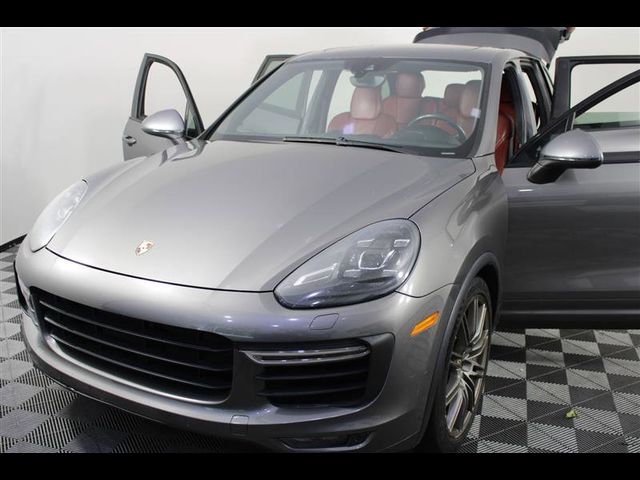 2017 Porsche Cayenne Turbo