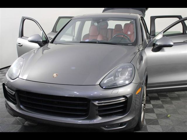 2017 Porsche Cayenne Turbo